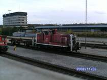 Die schon lange abgestellte 365 181 ist am Sonntag dem 9.November 2008 in Maschen.