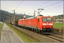 Das Sonnt�gliche 185er Tandem f�hrt mit dem Papierleerzug 48939 von Wels nach Gratkorn.
Kammern 9.11.2008