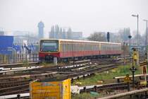 BERLIN, 02.11.2008, S5 nach Westkreuz bei der Einfahrt in den Ostbahnhof
