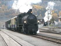 G4/5 107 �berhohlt am 22.10.08 G4/5 108 in Zernez.