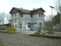 Nordbahn,von D�sseldorf nach W-tal Wichlinghausen,Personenverkehr anfang der 90 er stillgelegt,G�terverkehr bis 1999,hier das alte Bahnhofsgeb�ude vom bahnhof W-tal Loh