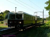 Fahrbetrieb bei der Buckower-Kleinbahn: 279 005 + 279 006 stehen bereit, um als Zug BKB04 von M�ncheberg (11:20 ab) nach Buckow(11:32 an) zu fahren.

27.09.2008 M�ncheberg