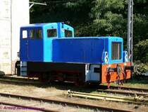 Blaue Lok des Typs V22 (Hersteller: LKM, Fabriknummer 262233, Bj.1970) bei der Buckower-Kleinbahn. 
27.09.2008 Buckow