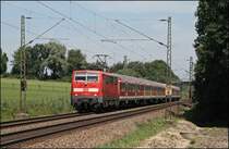 111 022 (9180 6 111 022-0 D-DB) bringt die RB 30015 von M�nchen nach Salzburg Hbf. (Vogl am 10.07.2008)
