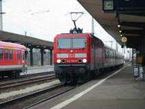 Hier habe ich die 143-186 am 8.12.2004 fotografiert. Foto zeigt sie an der Regionalbahn von Biblis nach Worms. Besonderheit wei�lackierte Lichtringe
Lok war damals noch in Ludwigshafen (Rh) beheimatet jetzt ist sie in Braunschweig. (Quelle:www.br143.de)