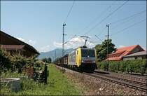 E189 917RT bringt leere Schiebewand- und Autotransportwagen von Verona zur�ck nach M�nchen. (11.07.2008)
