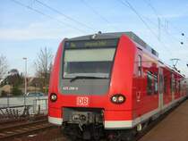 Hier hab ich die 425-268 (4.Bauserie)am 9.1.2005 in Biblis fotografiert.
