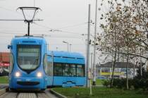 2285 auf der Endhaltestelle Dubec.