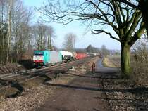 Cobra-Lok 2812 mit einem gemischten G�terzug in der Steigung von Aachen-West kommend in Richtung Gemmenicher Tunnel. Aufgenommen am 17/01/2009.