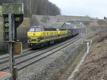 SNCB-Loks 5503 und 5533 haben soeben mit einem gemischten G�terzug am Haken die neu erbaute Br�cke in Gemmenich/Nouvelaer passiert und fahren Richtung Aachen-West. Aufgenommen am 24/01/2009.