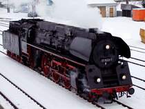 01 1533-7 bei der Durchfahrt am Bhf. Ried i.I. 090130
(Frage: wieso wurde dieser Lok diese  neue  Nummer gegeben?)