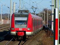 Nun geht auch wieder die Sonne auf. 423 041/541 fhrt nun auf den  wieder  Zweigleisigen Abschnitt zwischen Sindorf und Horrem. Hier ausfahrt SIndowrf am 31.01.09