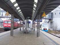 F�rstenwalde/Spree Bahnhof   Gleis 2 RE1 nach Brandenburg auf Gleis 3 die OE35 nach Bad Saarow
Aufgenommen am 20 Januar 2009
