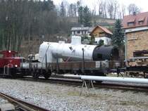 Der Kessel der 93 1378 (in Zukunft wird sie wie fr�her 378.78 hei�en) frisch aufgearbeitet vor der Wagenhalle 31.01.09
