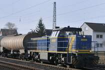 Eine MaK 1206, hier V 2101 der MWB macht sich vor einem Kesselwagenzug n�tzlich. KBS 650 kurz vor Bensheim Fahrtrichtung Darmstadt. (02.02.09)