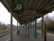 Hier mal ein Bild des Oberursel Bahnhofs an einem ruhigen Sonntag, den 01.02.09, gegen 12:30 gemacht.
