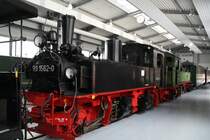 Die s�chsische Neubau IV K 99 1562-0 ist am 31.01.09 in der Fahrzeughalle der Pressnitztalbahn ausgestellt.