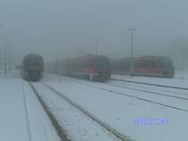 642 658 auf der Fahrt nach Heidenau, die beiden anderen als Wintersportsonderzug nach Dresden, es sind 642 241 und 642 160.