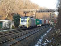 Der Siemens-Dispolok Taurus ES 62 U2-008 am Nachmittag des 04.02.09 am M�nchner Nockherberg.