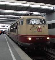 Am 06.02.09 hat die etwas ramponierte 103 245-7 soeben den IC 73943 von N�rnberg nach M�nchen gebracht - sch�n, dass sie noch Planeins�tze fahren darf...!