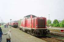 V100 1023 zum 40 j�hrigem Jubil�um der Vogelfluglinie in Puttgarden. 24.05.2003 Scan vom Negativ

