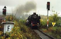 01 1066 mit einem Sonderzug im Oktober 2004 in Zweibr�cken.