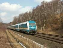 Der mitt�gliche Alex am 03.03.2009 wurde von 2x BR 223 gef�hrt und hier an der Fotostelle hinter der Saalebr�cke abgelichtet. Der Lokf�hrer (ich sag immer noch so) gr�sst den Fotografen. Das freut mich so arg, es ist selten geworden heutzutage....

Deshalb auf dem Wege ein herzlicher Gruss zur�ck und allzeit Gute Fahrt!
