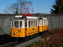 Bei so sch�nem Wetter f�hrt auch wieder die kleine Strassenbahn