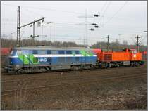 NIAG 9 (ex 216 055-4) und RUHR�L 1 (98 80 0275 609-2 D-RUHRO) als Lz durch Gelsenkirchen-Bismarck.  04.03.2009