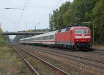 120 109 mit IC am 18.10.2008 in Radbruch. Im Hintergrund sieht man 146 536