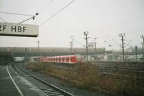 Am 31.01.2005 fuhr 423 249 mit einem anderen 423 als  S11 , aus dem D�sseldorfer Hbf, Richtung D�sseldorf-Wehrhan aus.