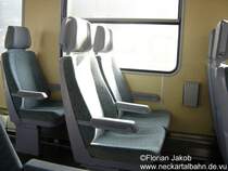 Hier sieht man die Sitze in einem Regionalverkehrs-Wagen der Gattung Bduu 497 (W�rzburg, 9.2.2005)