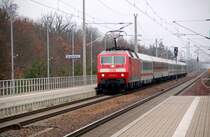 120 125(hinten 120 144) bef�rdern am 01.03.09 einen IC durch Burgkemnitz nach Leipzig.