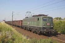 Die gr�ne 140 411 f�hrt einen Ganzzug am Posten 42 der Strecke Halle/S - Kassel von Nordhausen kommend Richtung Sangerhausen