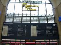 Hier sieht man den Gro�enzugzielanzeiger von Mannheim Hbf.