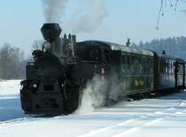 Der Flascherlzug in der Steiermark f�hrt von Preding nach Stainz. Eigendlich im Winter nicht in Betrieb f�hrte er am 8.2.2005 f�r die IGE Bahntouristik eine Sonderfahrt