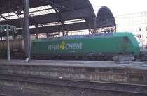 Am 10.02.2005 fuhr 145 CL-002 durch den Aachener Hbf mit einem G�terzug.