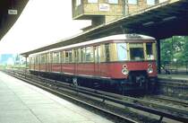 1979,Viertelzug der BR 276(Bauart Olympia)Zuggruppe N1 nach Spandau-West �ber Siemensstadt-F�rstenbrunn,im Bahnhof Jungfernheide.Diese Strecke wurde im September 1980 stillgelegt.(Archiv P.Walter)