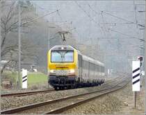 IR 114 kommt aus Liers und f�hrt am 22.03.09 in der N�he von Erpeldange/Ettelbr�ck seinem Ziel Luxemburg entgegen. (Jeanny)