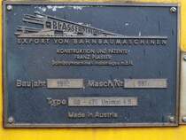 Typenschild einer Gleisstopf und Richtmaschine