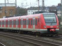 422 039 auf dem Weg nach Wuppertal beim Verlassen des Essener Hbf's am 13.03.2009.