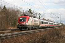 1016 047 mit EC 82 am 27.03.2009 in Haar (bei M�nchen).