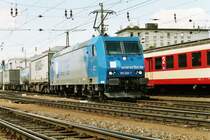 LTE 185 528-7 am 14.5.2004 bei der Durchfahrt in Graz mit dem Graz-Duisburg Shuttle Richtung Kalsdorf
