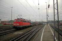 115 323 am 14.03.09 mit CNL 1289 `Pyxis&acute; von Hamburg-Altona nach M�nchen-Ost bei der Ausfahrt M�nchen Hbf