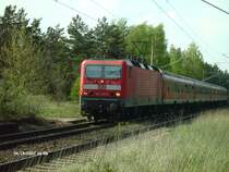 143 333 zieht den RB43 kurz vor Eisenh�ttenstadt.19.04.07
