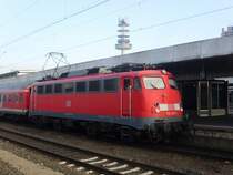 110-455-3 kam mit N Wagen als Verst�rkerzug aus Nienburg in Hannover an.