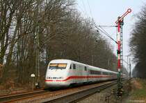 401 581-4 als ICE 73 (Kiel-Z�rich HB) am Esig Forchheim 22.3.09