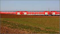 Aus der Reihe  Ohne Anfang, ohne Ende : RE Stuttgart-Aalen auf der Remsbahn bei Endersbach. 02.04.2009 (Matthias)