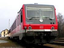 628578-7 kurz vor der  Heimfahrt  als ER5992 am Bhf. Ried i.I.; 090331