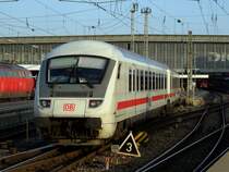 Ein IC am 08.11.2008 bei der Einfahrt aus dem M�nchner Hbf. 